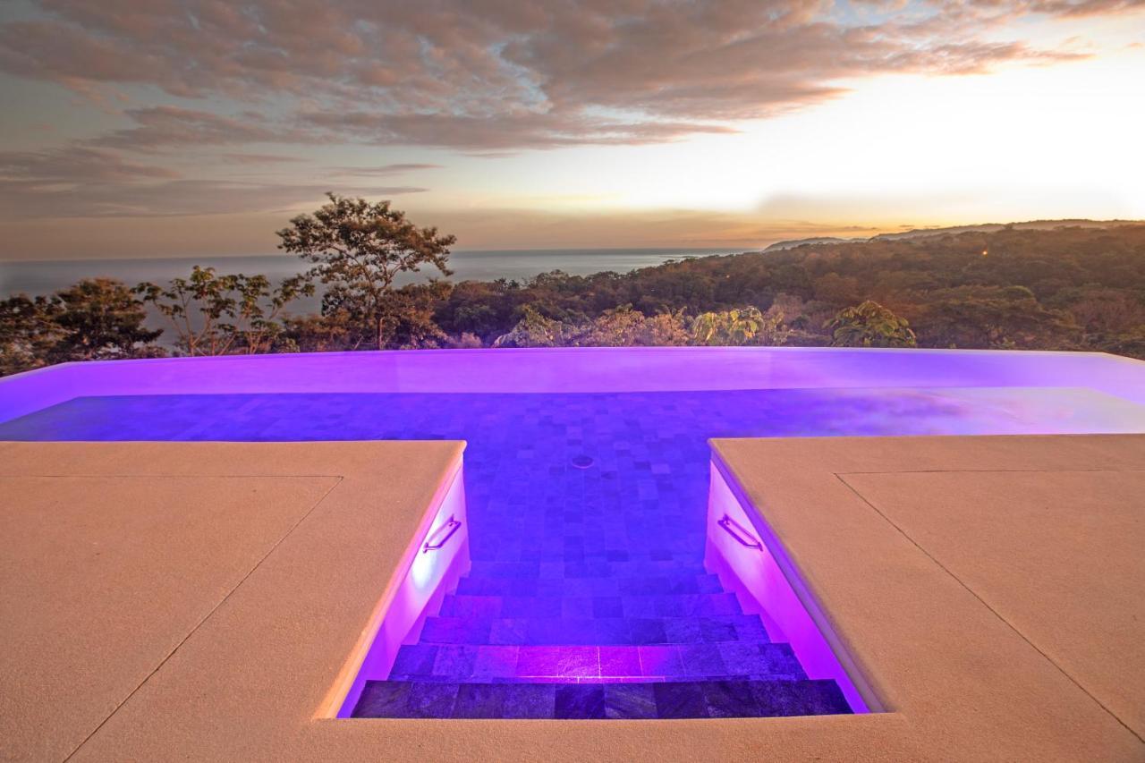 Adeluna Luxury Villas モンテスマ エクステリア 写真