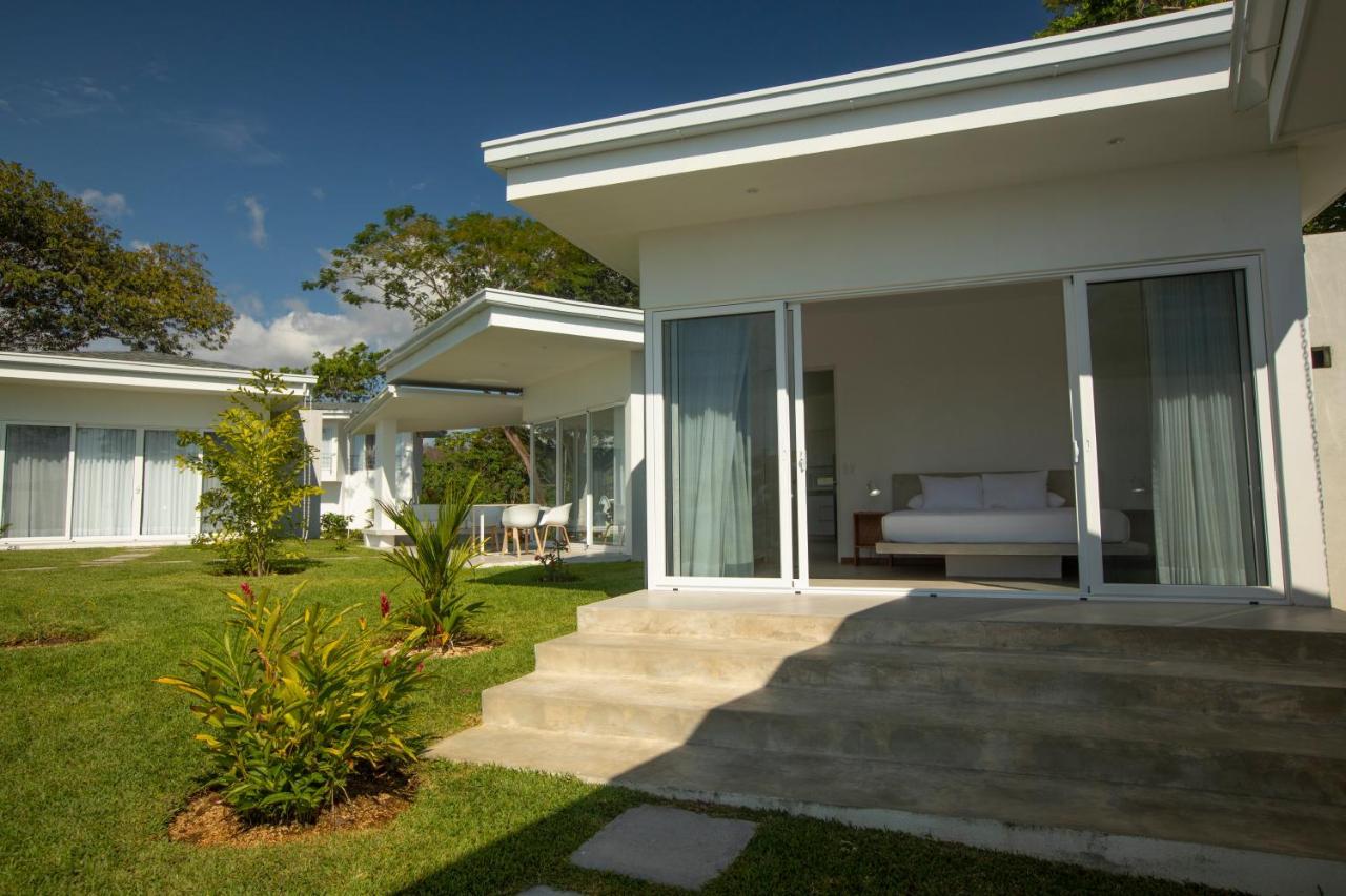 Adeluna Luxury Villas モンテスマ エクステリア 写真