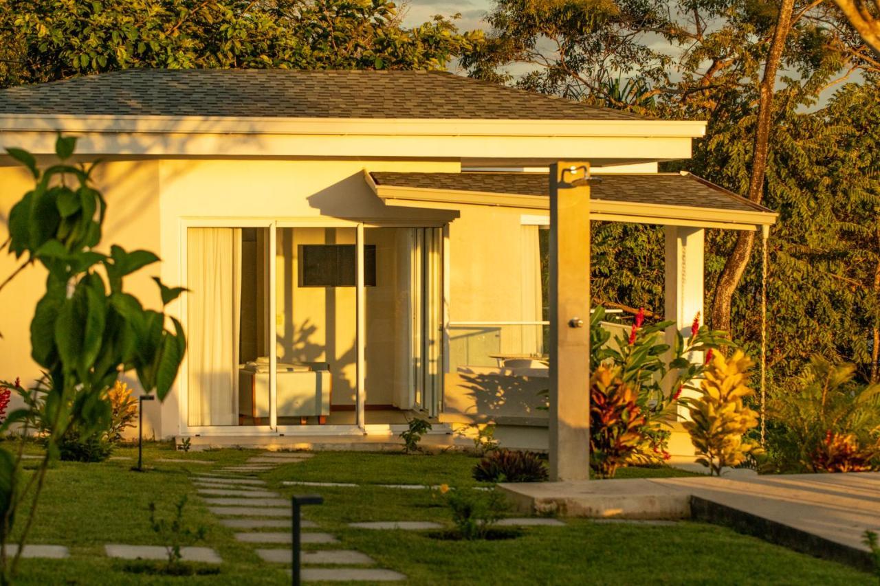 Adeluna Luxury Villas モンテスマ エクステリア 写真