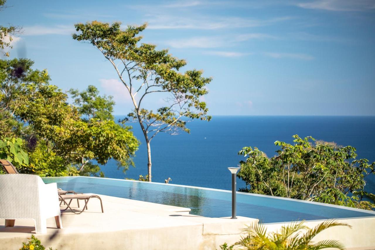 Adeluna Luxury Villas モンテスマ エクステリア 写真